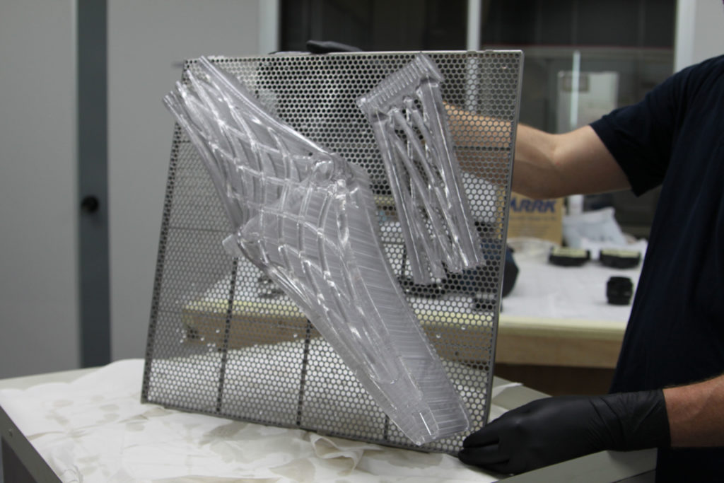 Laboratorio ARRK- prototipo-del-telaio-bmx-a-l-uscita-dalla-stampante-sla